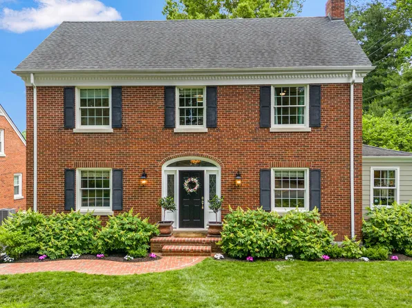 952 Cooper Dr, Lexington, KY 40502