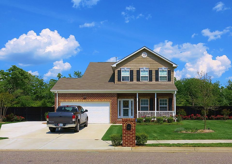 Side driveway/privacy fence
