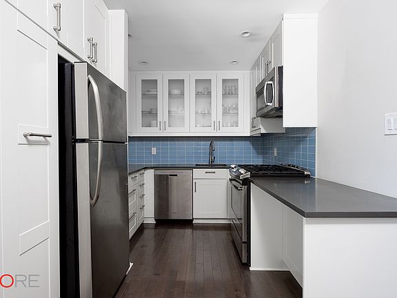 3rd image of 300 E 95th St APT 7A