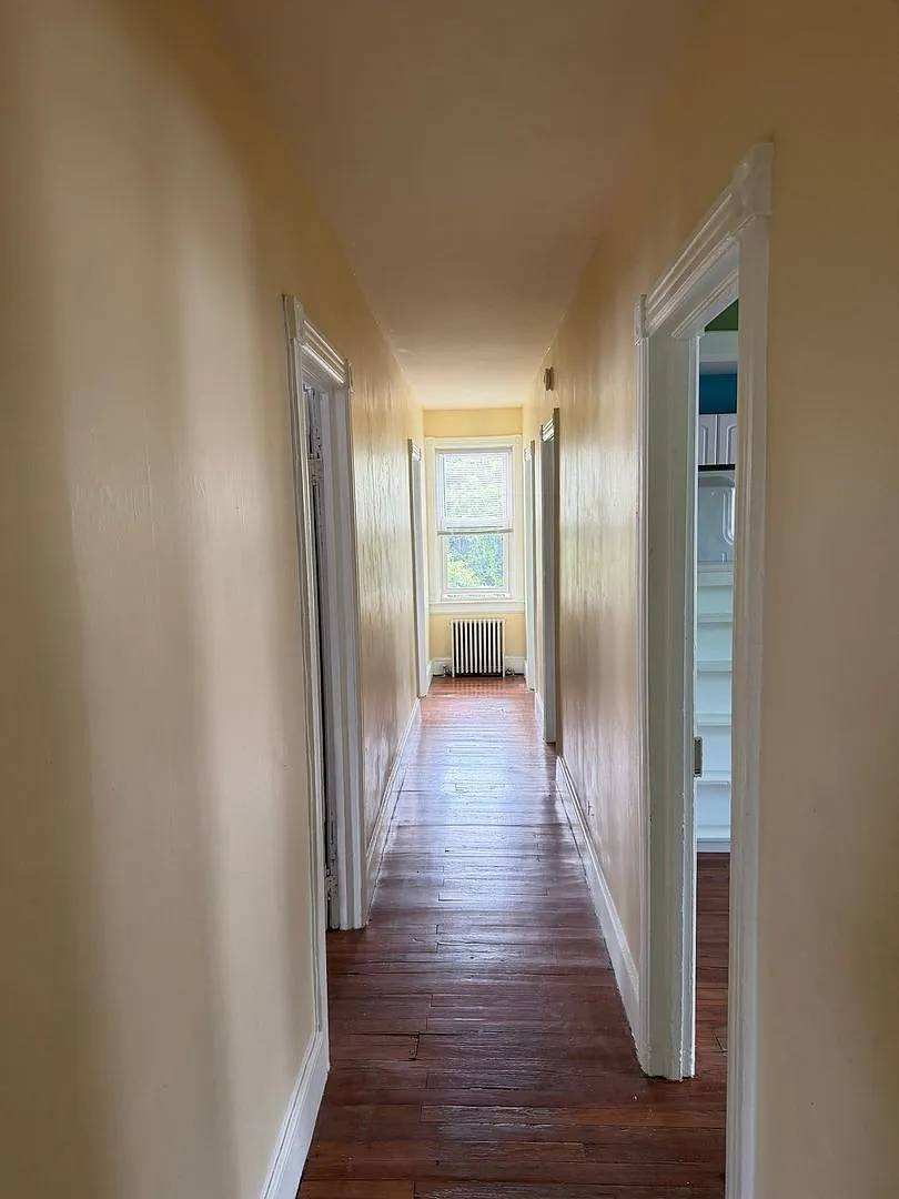 Charming 3BR Duplex in Paulsboro — Photo 2