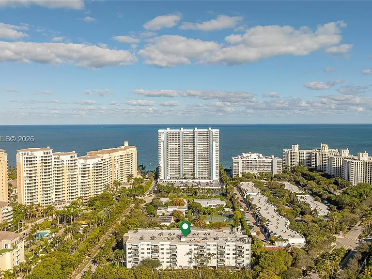 210 Sea View Dr #207 — Photo 43