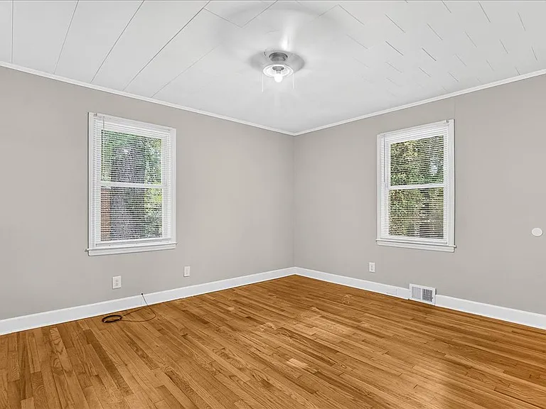 1512 Lynne Ave — Photo 20