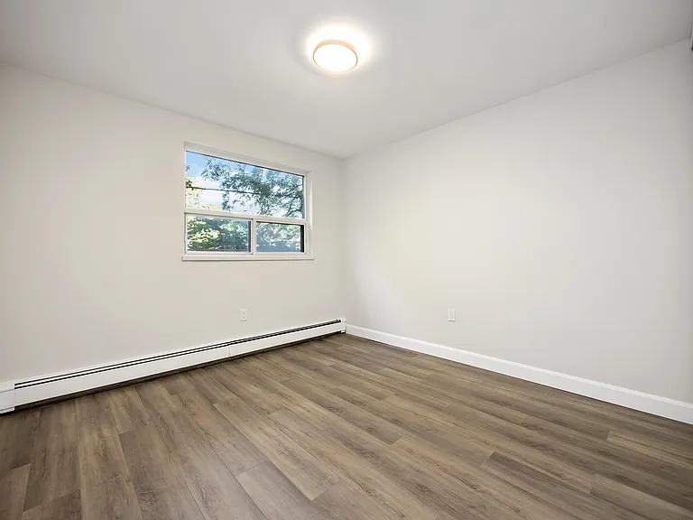 810 Trillium Park — Photo 12