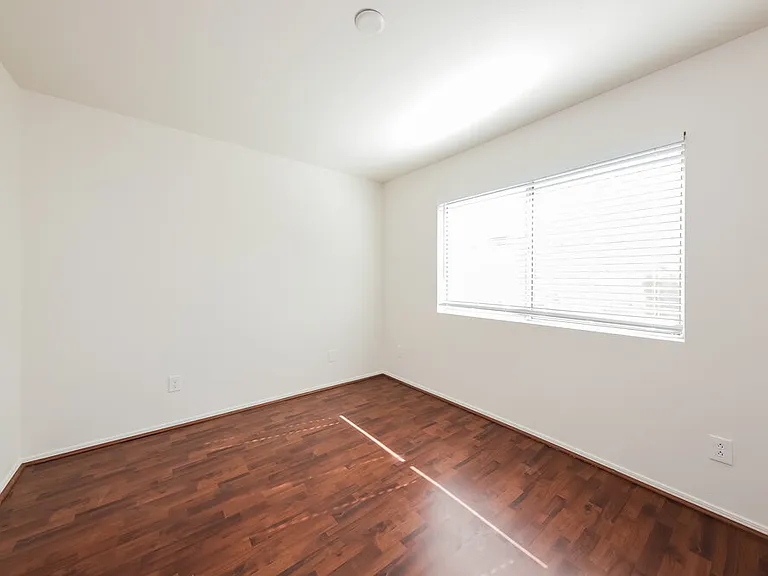 8449 W Wethersfield Rd — Photo 14