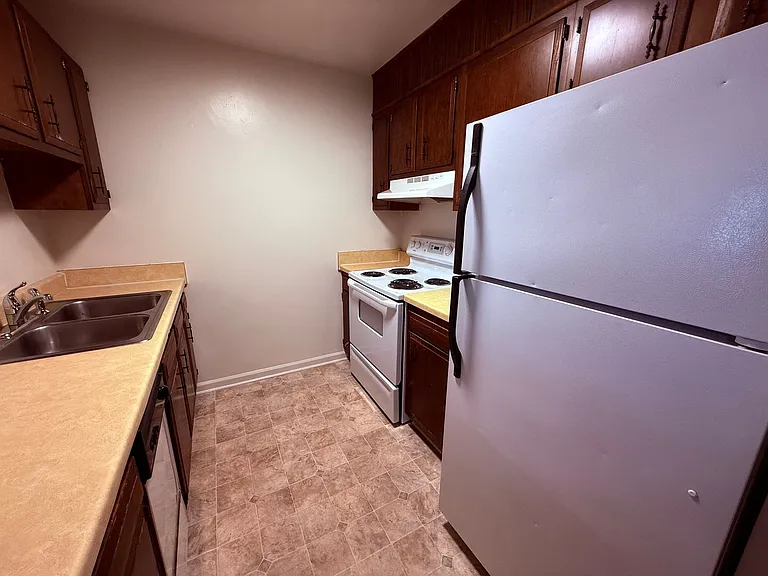 1407 Toms Creek Rd #17 — Photo 9