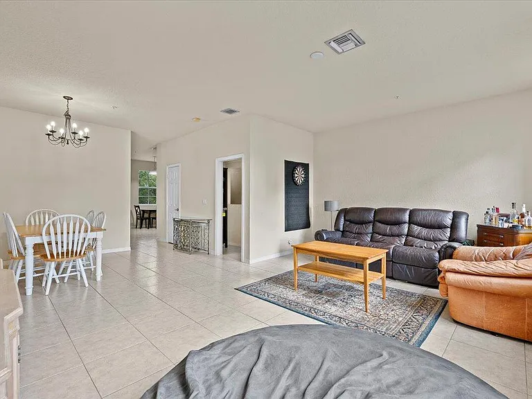 335 E Thatch Palm Cir #104 — Photo 8