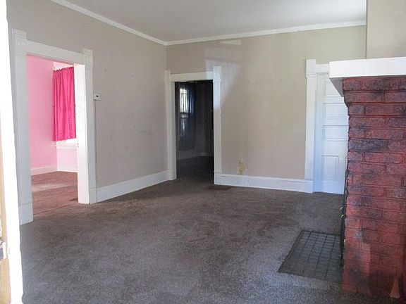 2nd image of 189 N High St