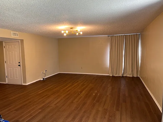 2905 Raintree Dr — Photo 4