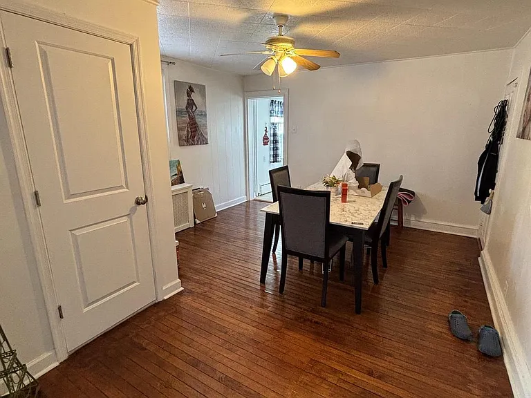 4448 Mitchell St — Photo 10
