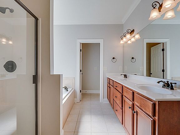 4th image of 453 Molly Bright Ln