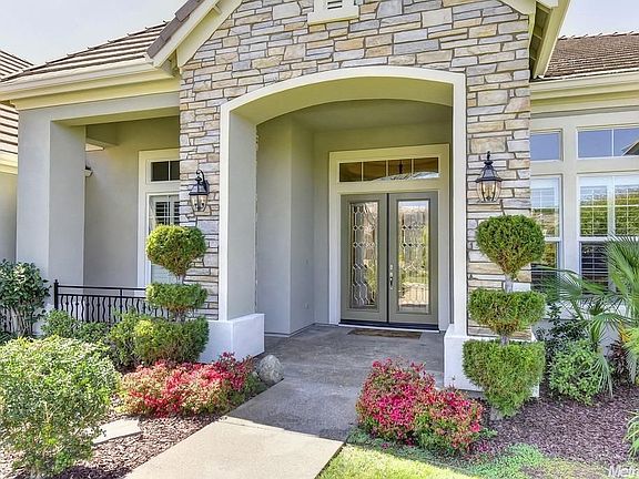 3rd image of 5034 Thalia Dr