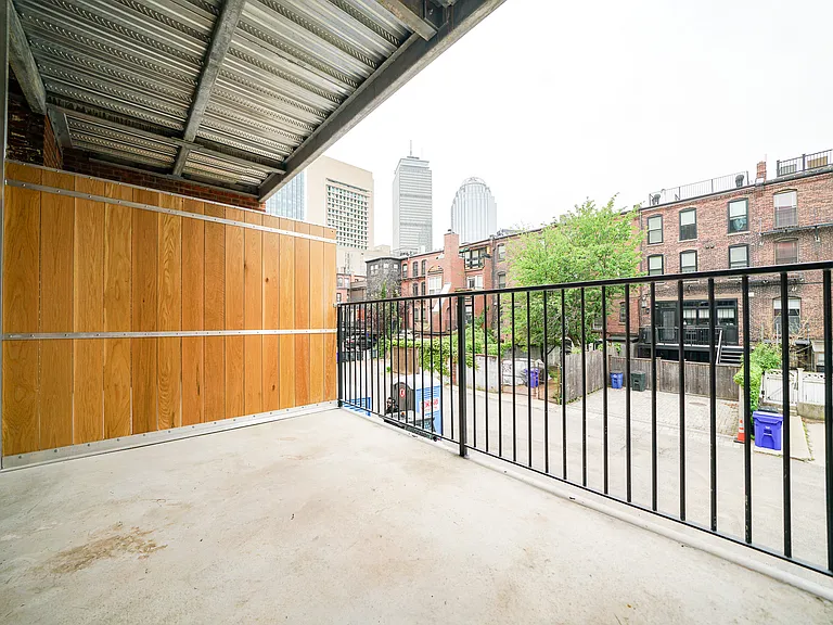 10 Blackwood St #114 — Photo 1