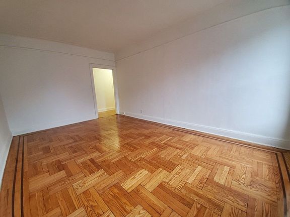 2nd image of 43-15 46th St #Dd6