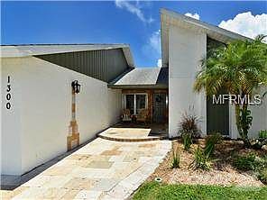 3rd image of 1300 Palmwood Dr