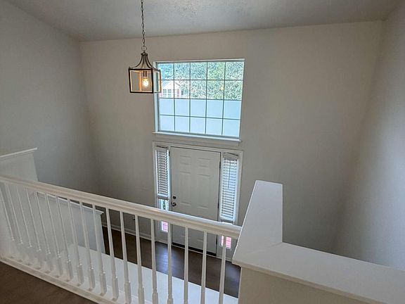 3rd image of 3484 Grovewood Ln