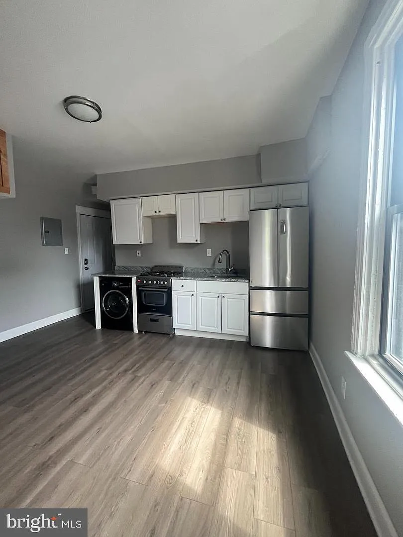 2 bed, 650 sqft, $1,325 — Photo 1