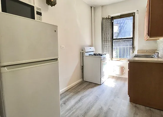 Rented by Sovereign Associates | media 10