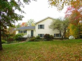 325 Quannacut Rd, Shawangunk, NY 12566