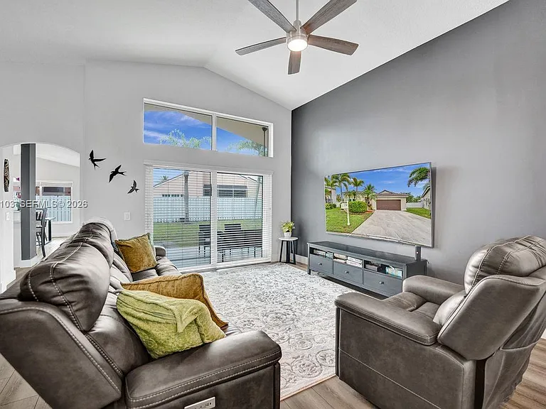 1063 Cedar Falls Dr — Photo 14