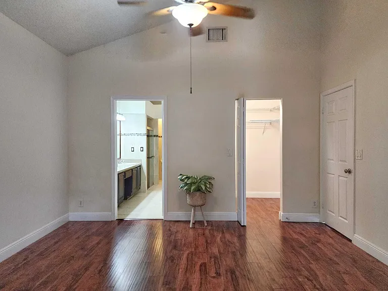 7705 Forest Green Ln — Photo 18