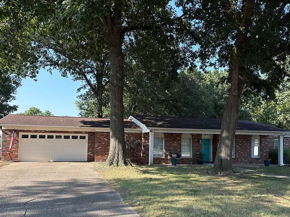 55 Woods Mill Rd, Sherman, IL 62684