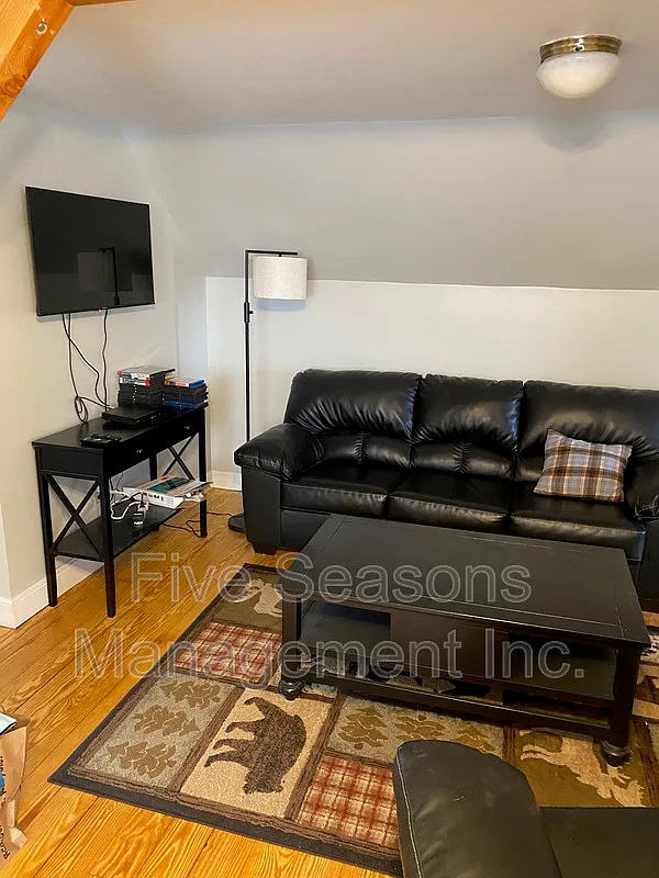 2 bed, 1.0 bath, 850 sqft, $2,200 — Photo 4