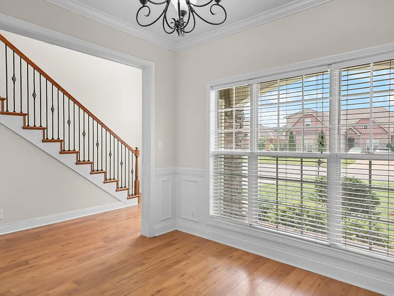 1093 Willow Cir — Photo 11