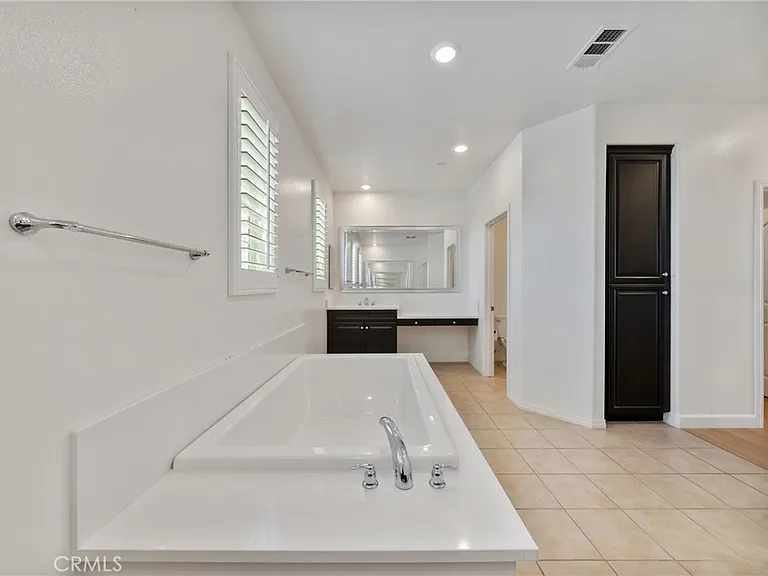 6956 La Rochelle Way — Photo 31