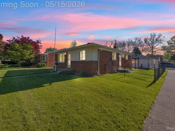 8610 N Evangeline St, Dearborn Heights, MI 48127