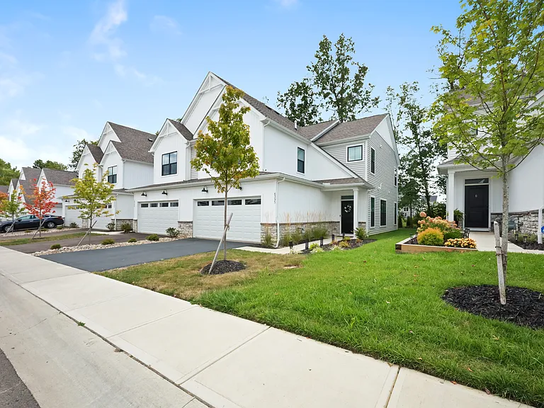 6375 Angelica Way — Photo 3