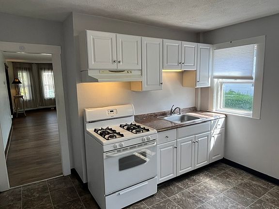 Kitchen prep area