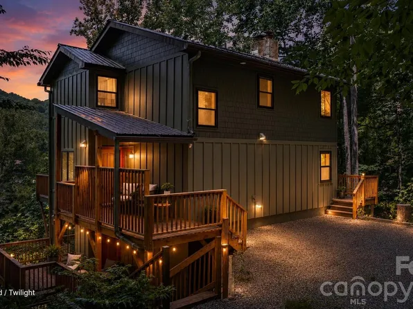 549 Clubhouse Dr, Banner Elk, NC 28604