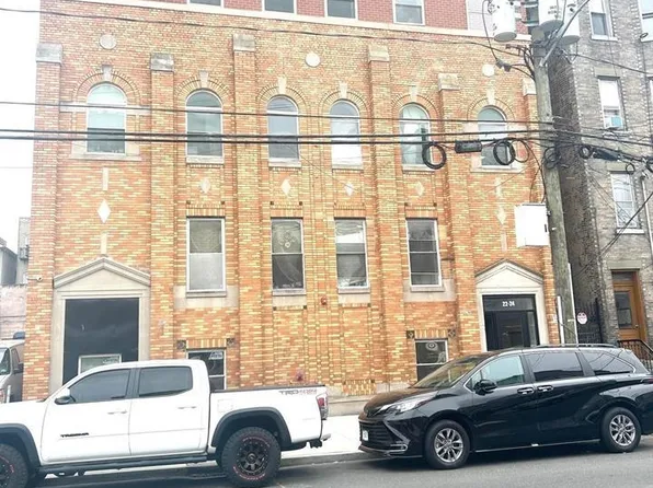 22 Liberty Avenue image 1 of 3