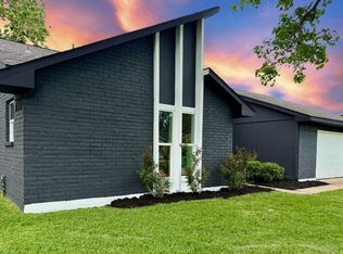 9867 Sageroyal Ln, Houston, TX 77089