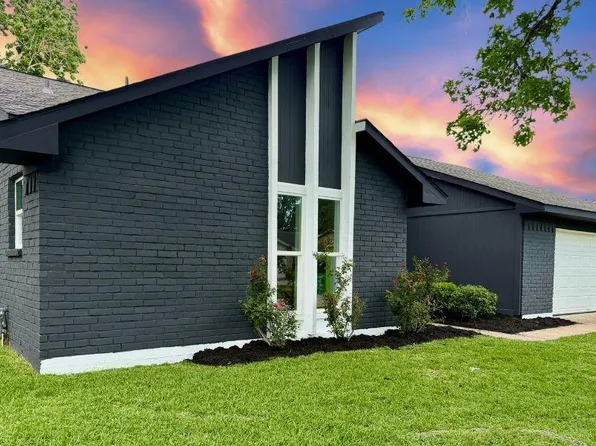 9867 Sageroyal Ln, Houston, TX 77089