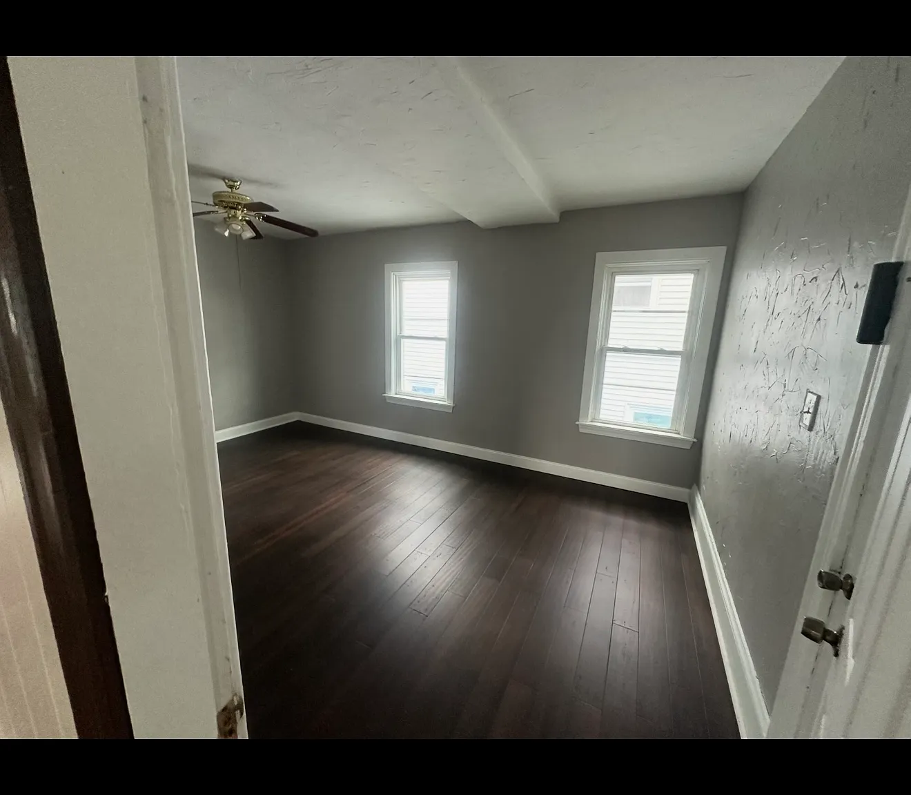 3 bed, $2,100 — Photo 2