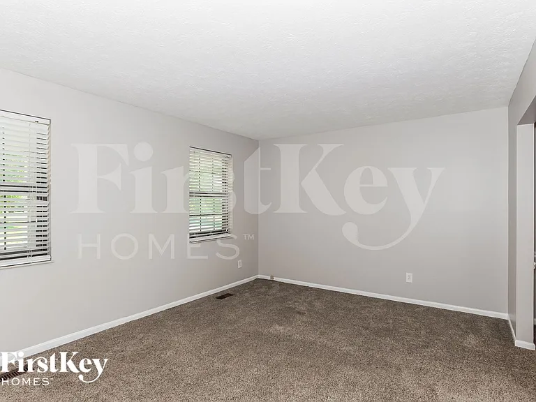 3938 Schroeder Dr — Photo 14