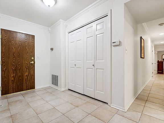 2nd image of 1230 N Western Ave APT 108
