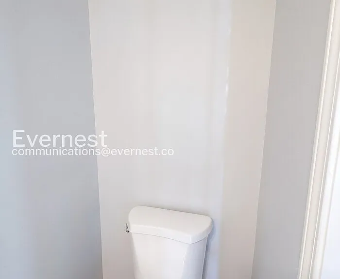 8640 Thomas Ln — Photo 17