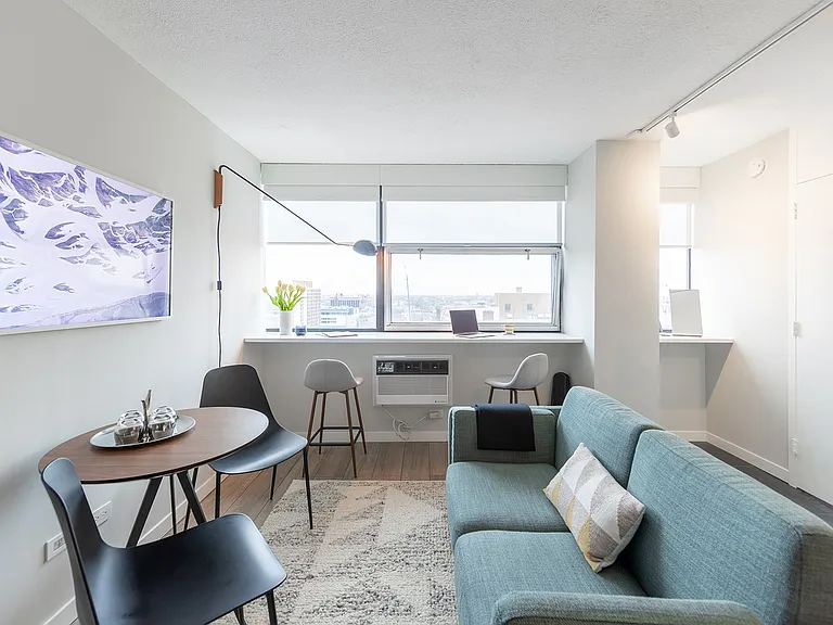 3110 N Sheridan Rd #1708 — Photo 17