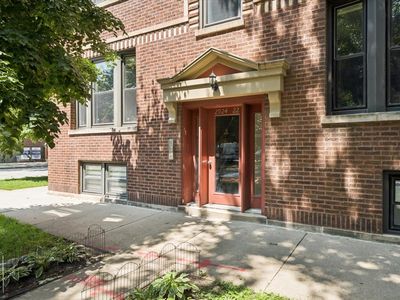 2924 W Berteau Ave #1, Chicago, IL, 60618