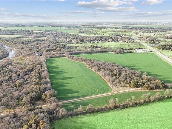 5th image of 3692 Speegleville Rd