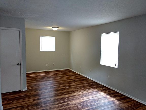 2nd image of 722 Sylvan Ave