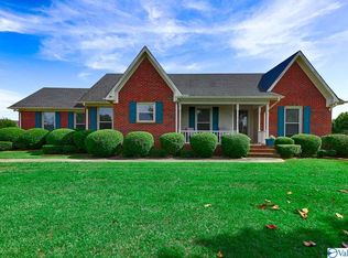 102 Canopy Rd, Hazel Green, AL 35750