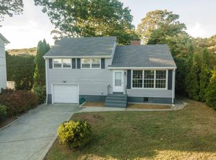 895 Shennecossett Rd, Groton, CT 06340