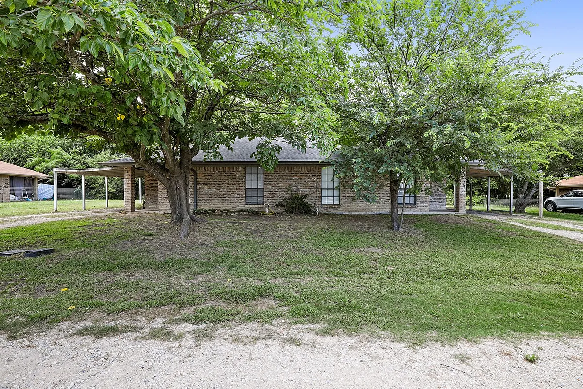 Building Photo - 219 E Pritchard Ln