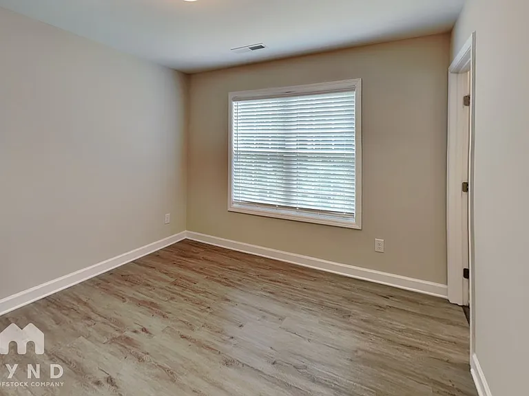 733 Hillside St — Photo 13