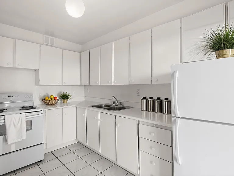 35 Canyon Ave — Photo 18