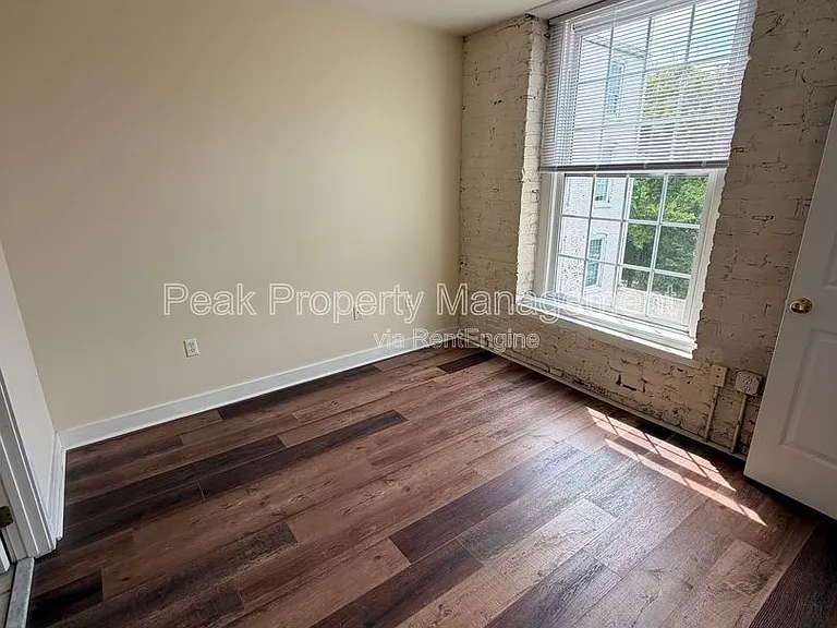 Poythress Apartments — Photo 93