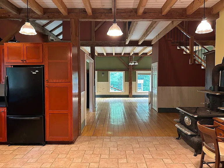 260 Richard Rd — Photo 9